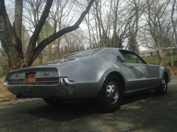 1966 Oldsmobile Toronado Deluxe-15435345