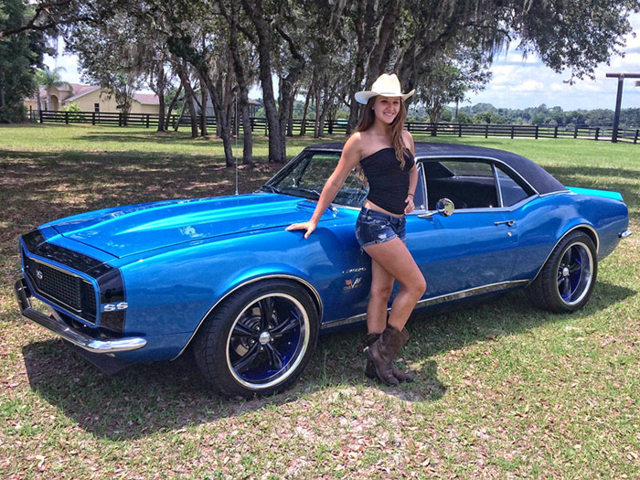 1967 Chevrolet Camaro RS/SS Muscle Car Girl567565656