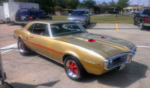 1967-Pontiac-Firebird-s-matching-400-11