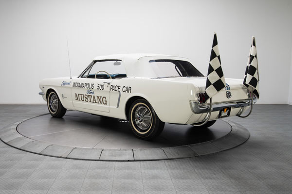 1964-Ford-Mustang-Pace-Car-fegkjg12