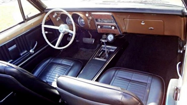 1967-Pontiac-Firebird-40021