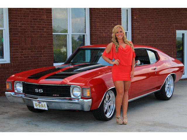1972 Chevy Chevelle SS Girl