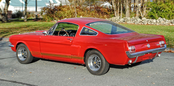 1966-Shelby-GT-350,--Rare-Red-Hertz-dfgiluh11