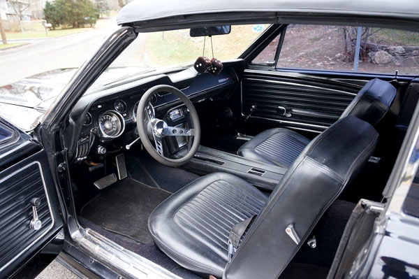 1968-Ford-Mustang-convertible-J-Code-1564565