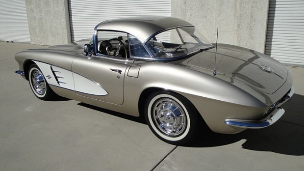 1961-Chevrolet-Corvette-283-230HP-1345