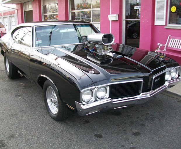 1970-Oldsmobile-Cutlass-SuperCharged-12