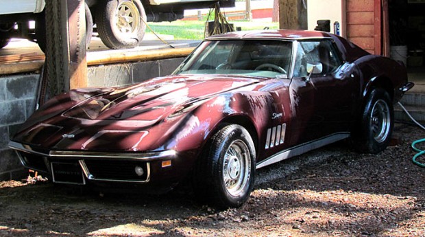 1969-Chevrolet-Corvette-1