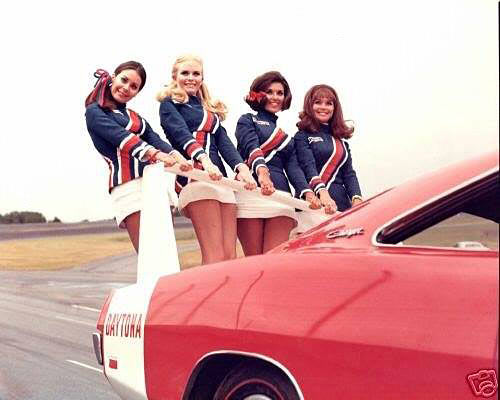 Retro-Muscle-Cars-Girls-By-Dave-Pomerleau-12