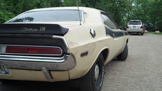 1970-Dodge-Challenger-TA-340-6-Pack-Matching-13