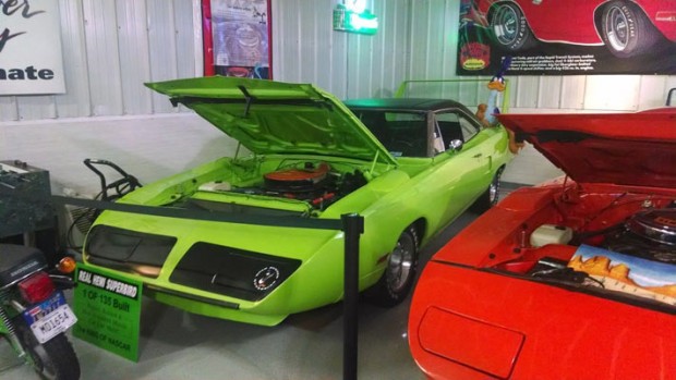 1970-Plymouth-SUPERBIRD-426-HEMI-11