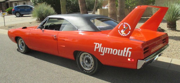 1970-Plymouth-Road-Runner-SUPERBIRD-12