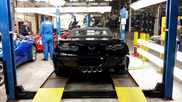 Mary-Barra,-GM-CEO,-Receives-Awesome-Corvette-Z06-13453