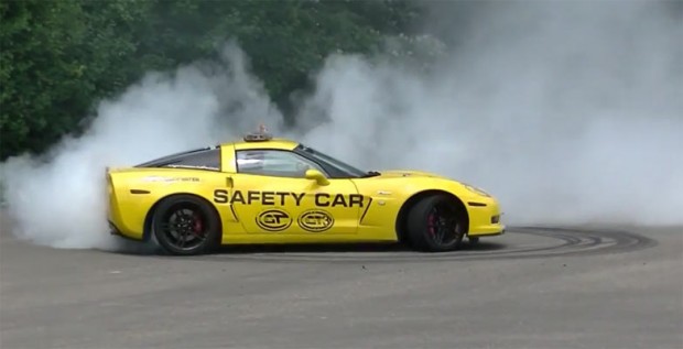 Corvette-Z06-Performs-The-Best-Donuts