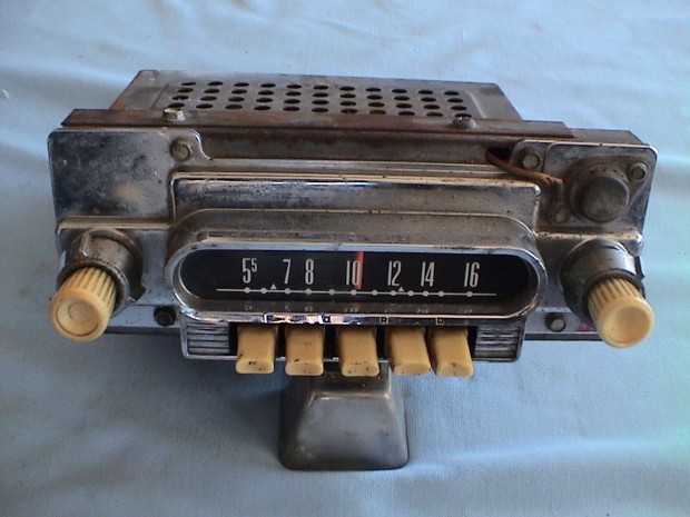 1962 Ford Falcon Radio