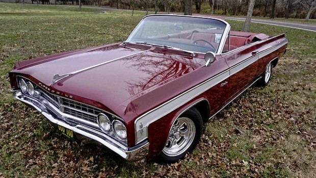 1963-Oldsmobile-Cutlass-Starfire-1341