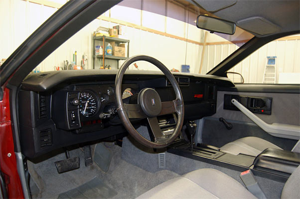 1987-Chevrolet-Camaro-IROC-133564