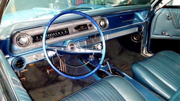 1965-Chevrolet-Impala-SS-16