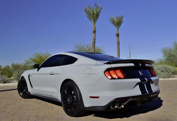 2016-Ford-Mustang-Shelby-GT350-182