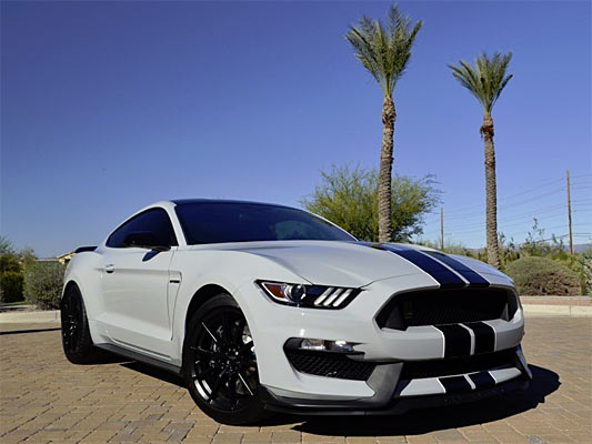 2016-Ford-Mustang-Shelby-GT350-187