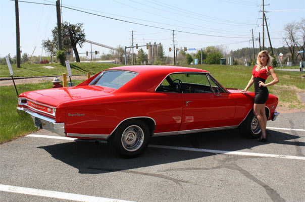 1966-Chevrolet-Chevelle-SS-Girl245345