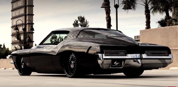 1972-Classic-Buick-Riviera-2546456546