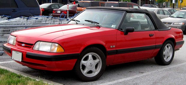 Ford_Mustang_convertible