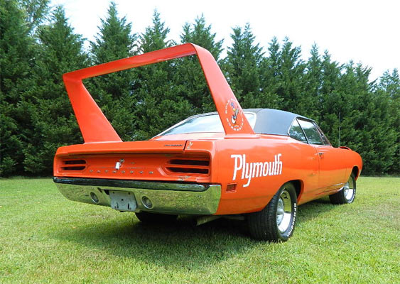 1970-Plymouth-Superbird-546435