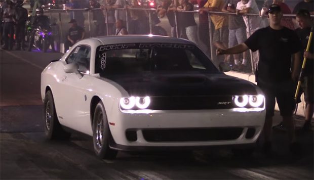 Nitrous-Dodge-Challenger-Hellcat-657345