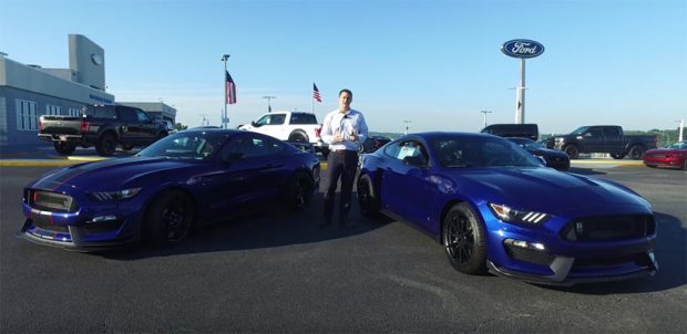 Shelby-GT350-versus-GT350R-678435