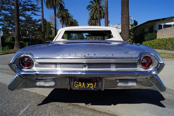 1961-oldsmobile-starfire-12435