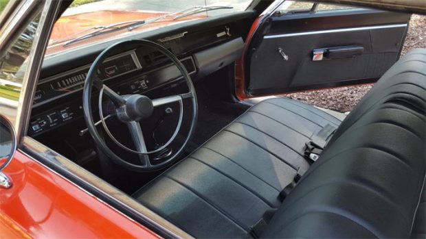 1968-Plymouth-Road-Runner-