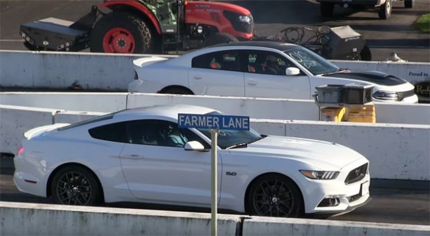 Mustang-GT-vs-Dodge-Charger