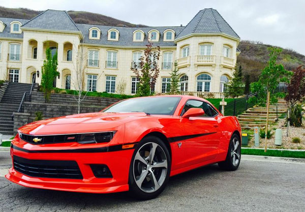 2015-Chevrolet-Camaro-Commemorative-Edition