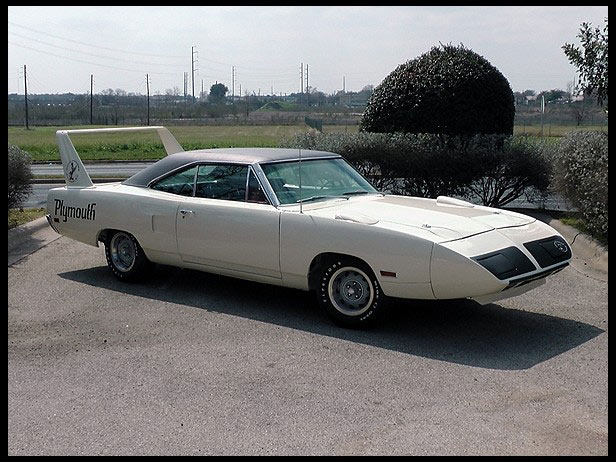 1970-Plymouth-Superbird-440ci546546643545