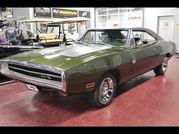 1970 Dodge Charger R/T V Code 440 6 Pack 4 Speed