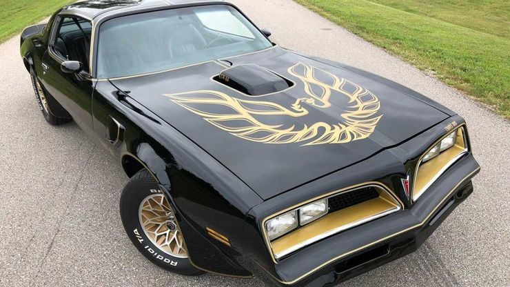What We Know About a Possible 2021 Pontiac Firebird - Muscle Car